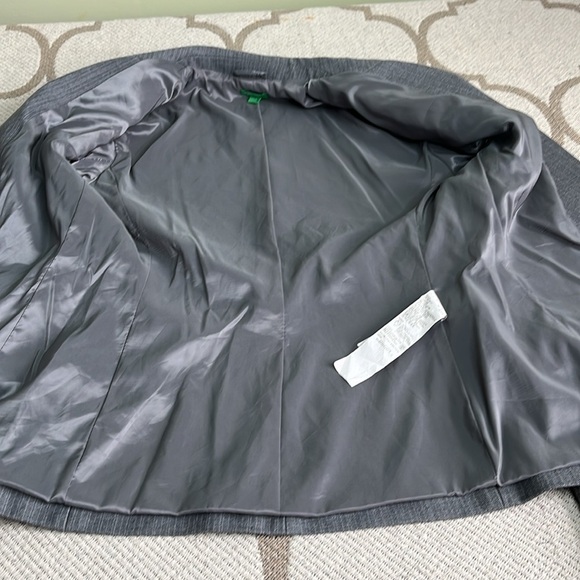 United colors of Benetton gray 2 button front pockets pinstripe blazer - Picture 11 of 17